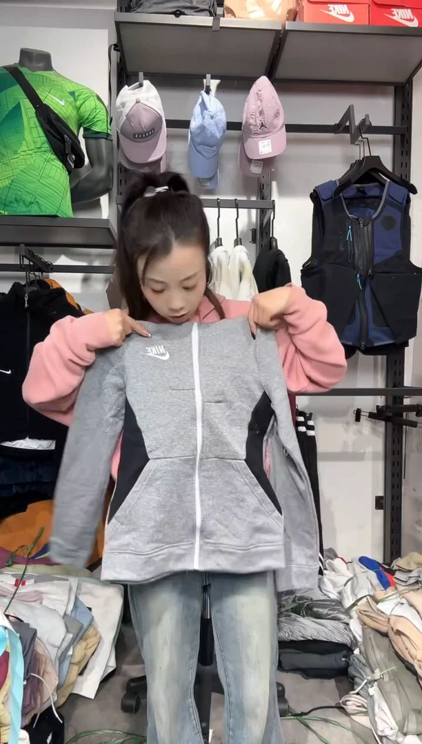 1273编码 瑕疵款直播间过款为准 尺码    身高