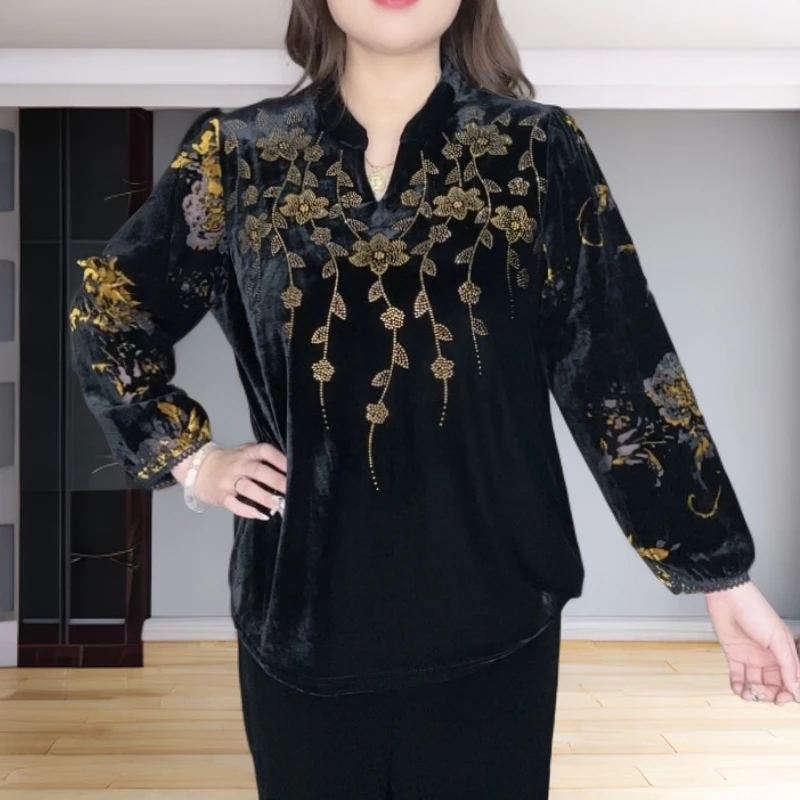 时尚宽松型V领中老年女装秋季百搭显瘦妈妈装