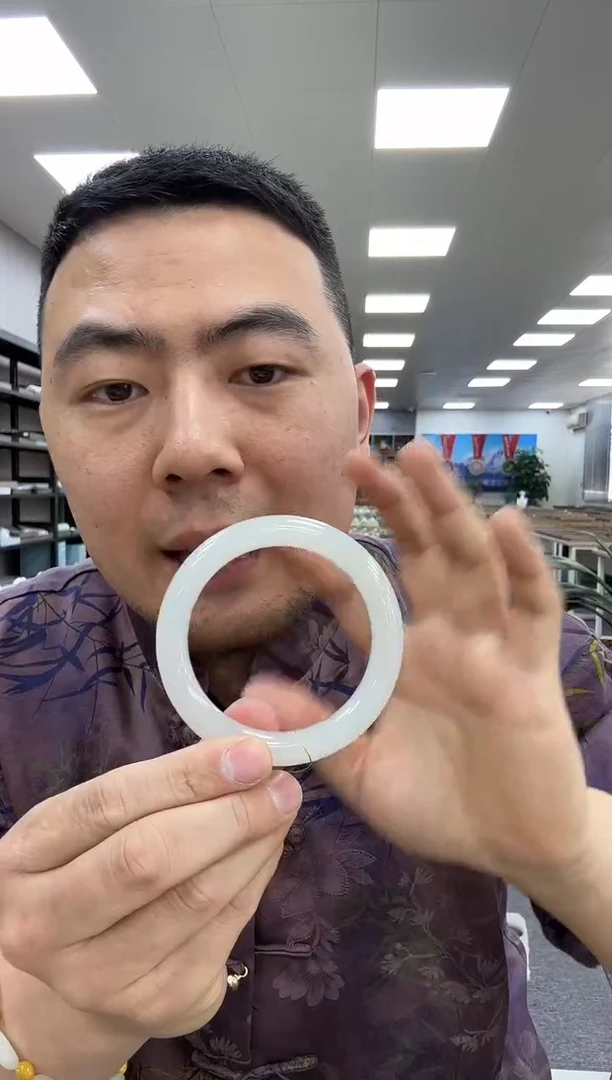 【闪购商品】和田玉手镯未镶嵌60  987