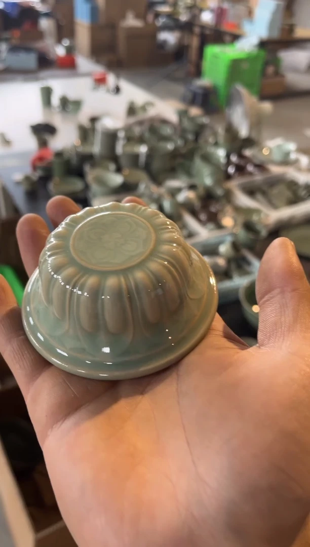 【闪购商品】瓷微瑕天青小高盖置1个