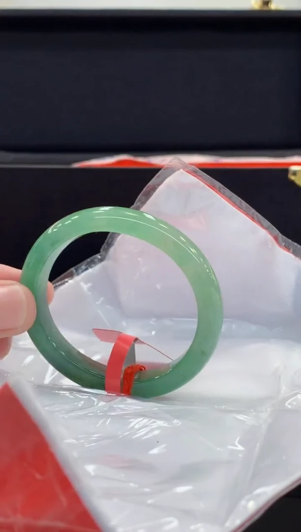 未镶嵌手镯翡翠翡翠手镯