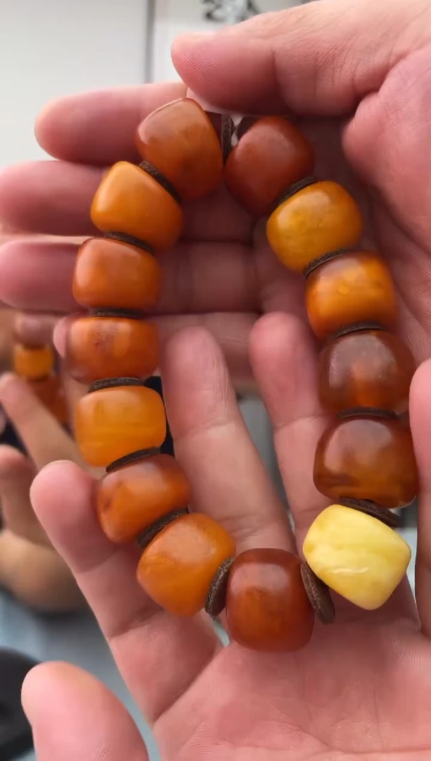 未镶嵌蜜蜡珠宝奇石假一罚十，062.20微瑕多样性发一件