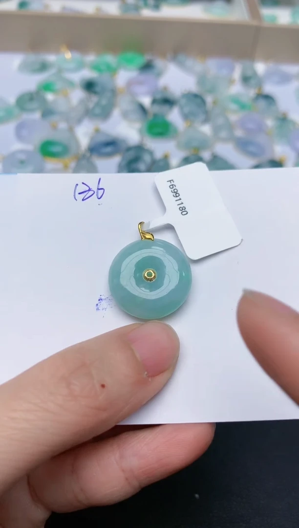 【闪购商品】翡翠颈饰18K金镶嵌136天然翡翠A货