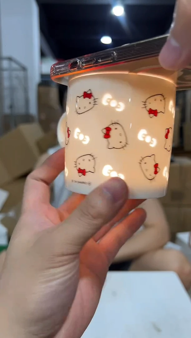 瓷片白色kt猫满印镂空咖啡杯