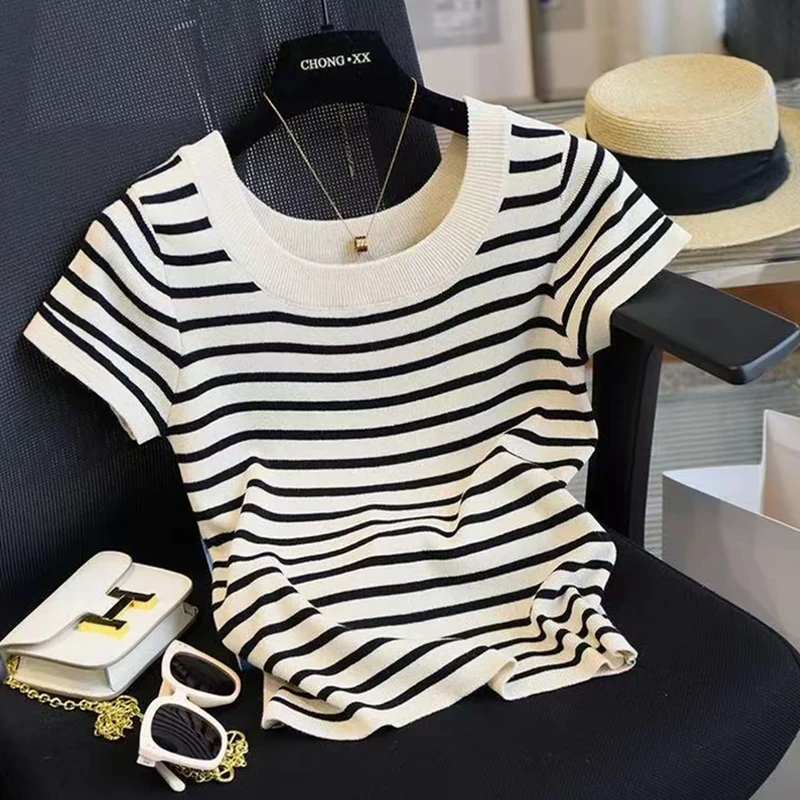 法式条纹短款T恤2025女U领韩系时尚复古高级感小香风显瘦短袖上衣