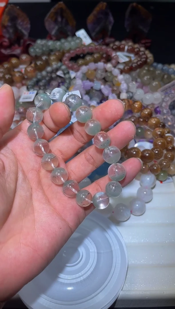 水晶手串未镶嵌L23-12mm冰川绿幽灵单圈-多样性发其一