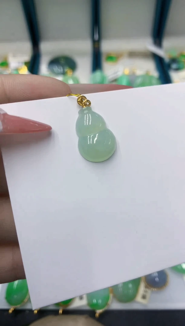 颈饰18K金镶嵌翡翠11111