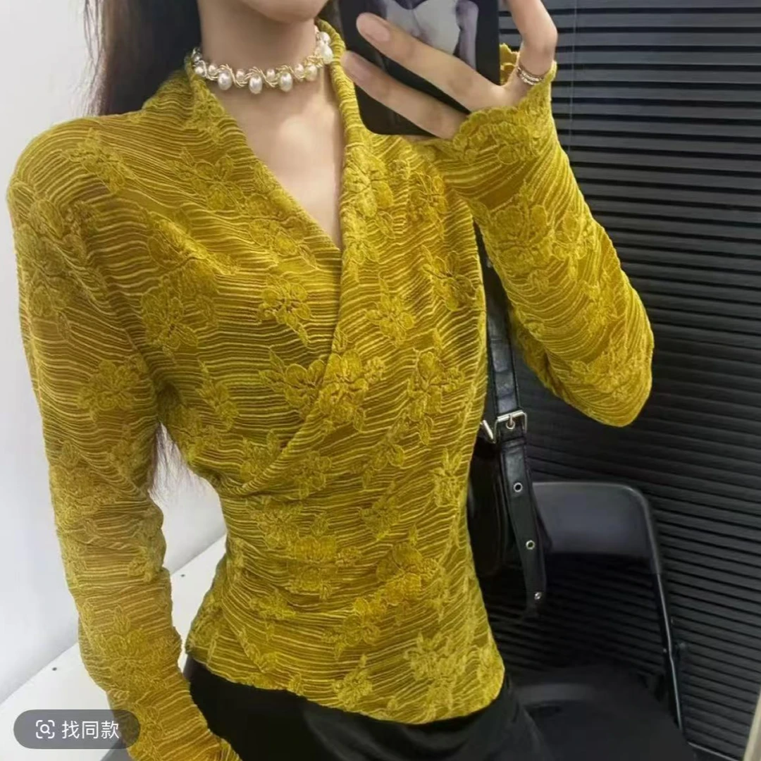 高级感穿搭洋气长袖T恤女内搭2025早秋新款交叉领洋气质显瘦上衣