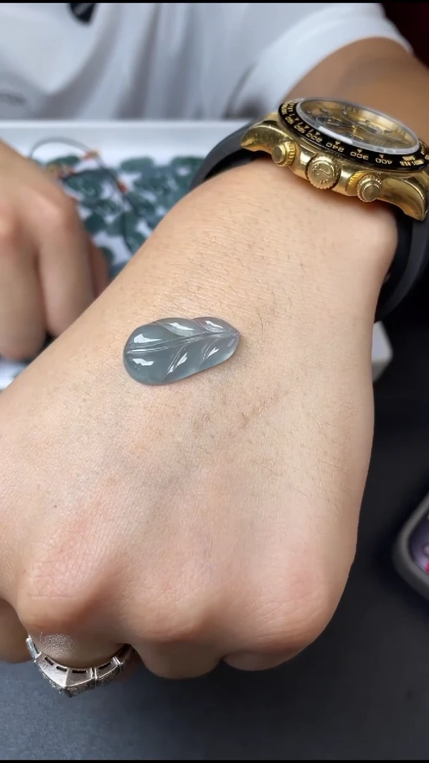 翡翠未镶嵌颈饰33713T15-3N06-多样性/发一件