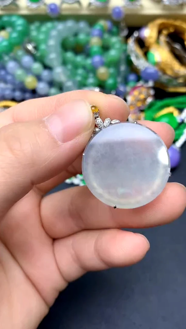 颈饰18K金镶嵌翡翠78-中国好珍宝