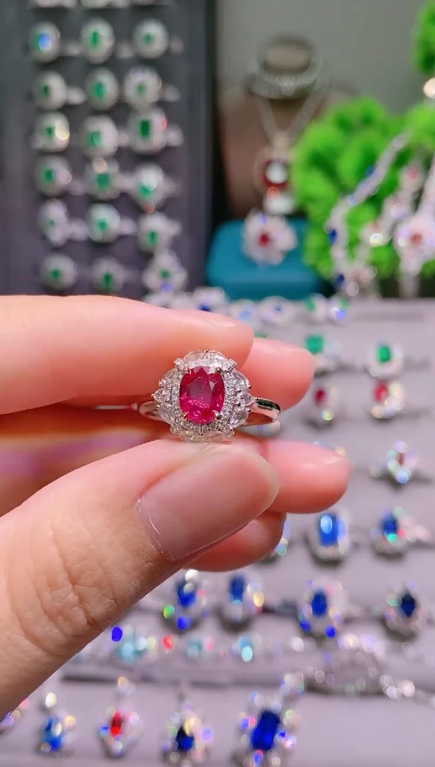 18K金镶嵌18K金戒指红宝石.