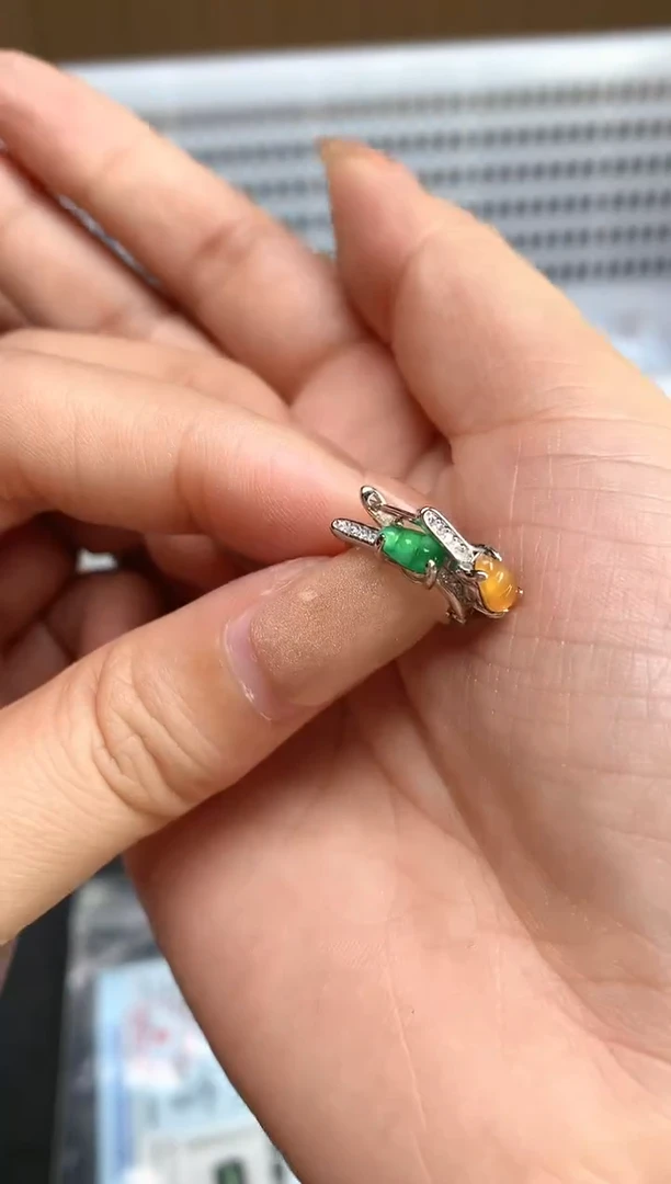 颈饰银S925镶嵌翡翠2025120201