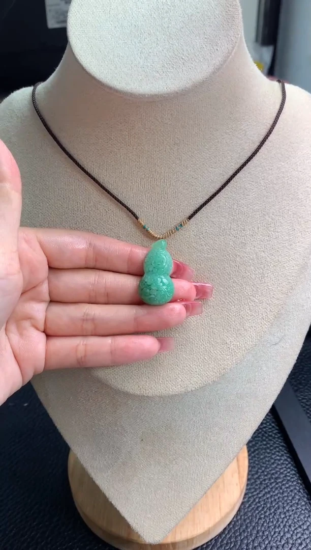 定制翡翠未镶嵌葫芦