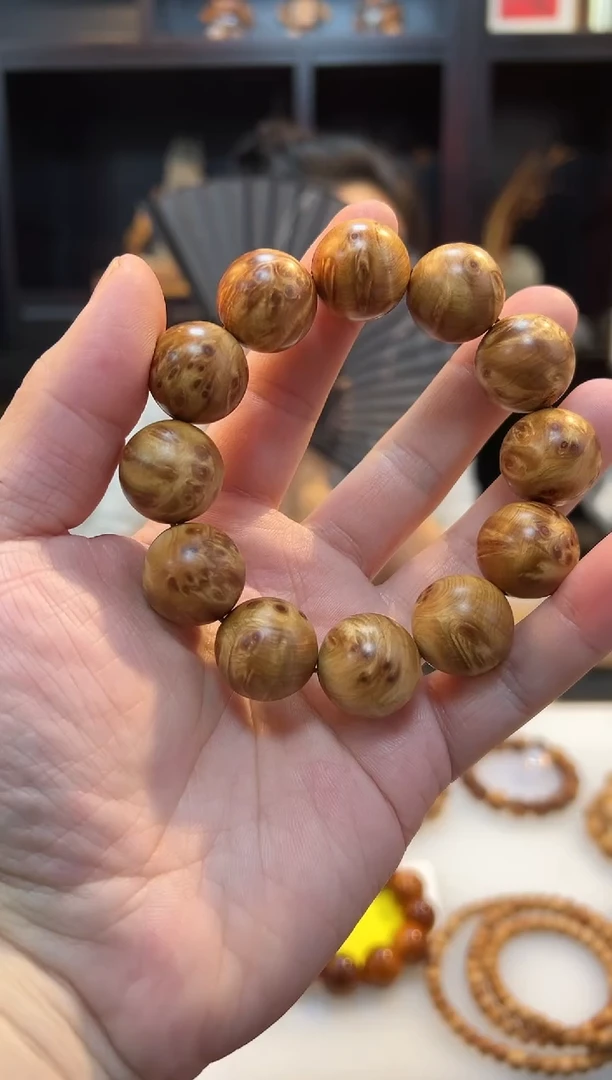 崖柏20瘤花圆珠带礼盒