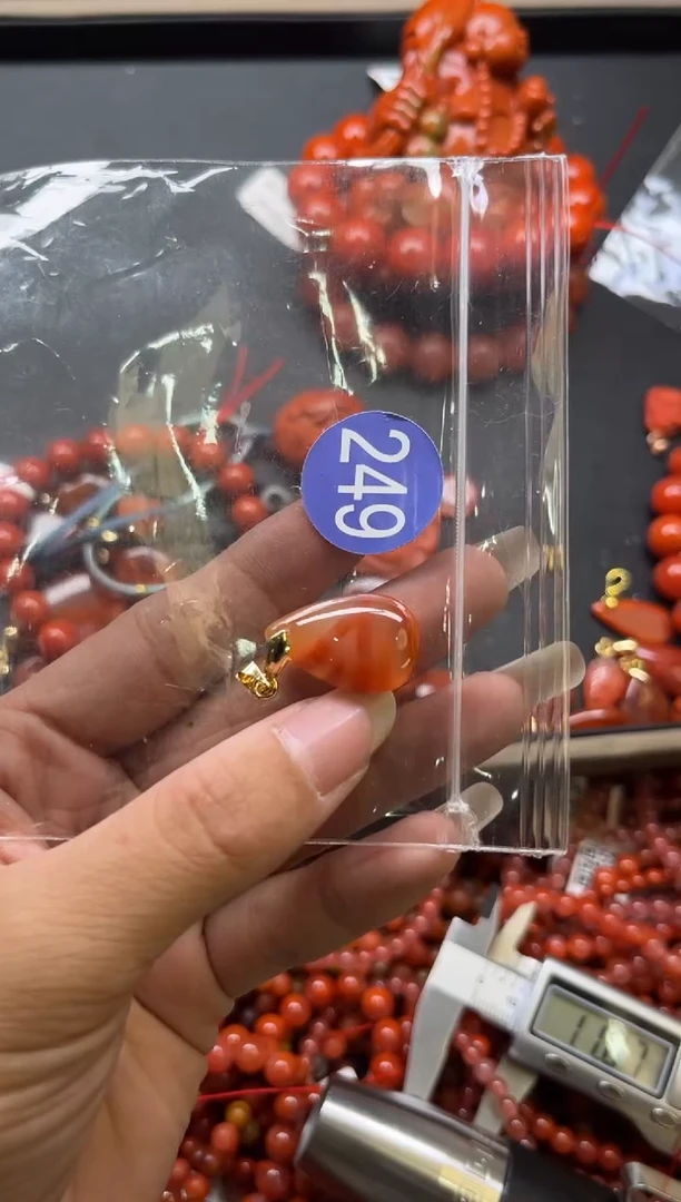 南红玛瑙未镶嵌珠宝奇石249