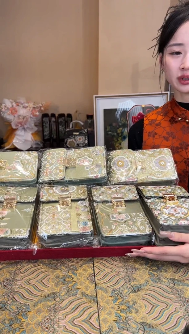刺绣瞎盒 非遗唐锦包包