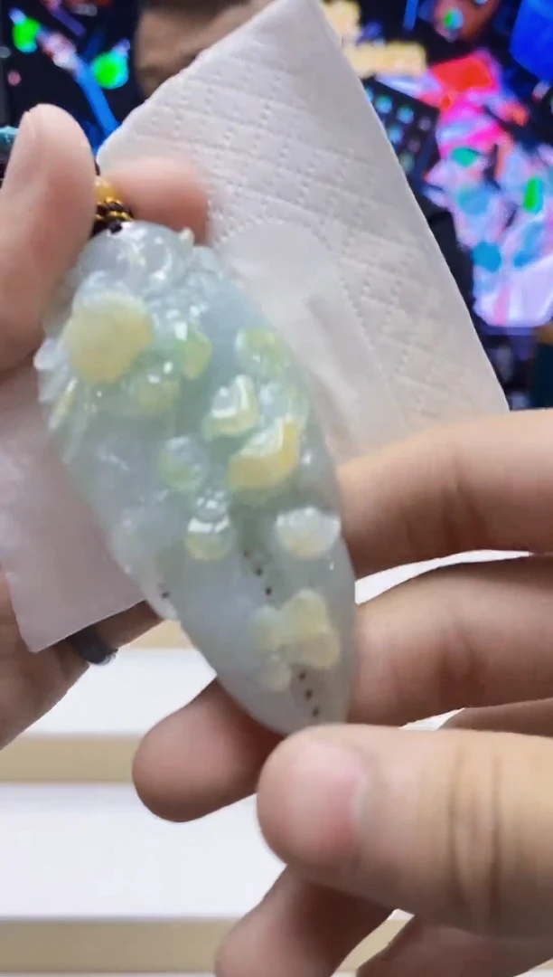 未镶嵌定制翡翠-毛货挂件8