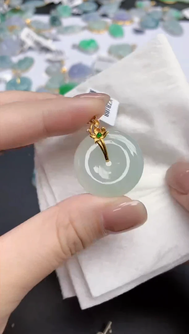 【闪购商品】翡翠颈饰18K金镶嵌天然缅甸翡翠A货