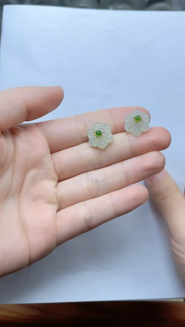 【闪购商品】和田玉耳饰银S925镶嵌耳钉kk