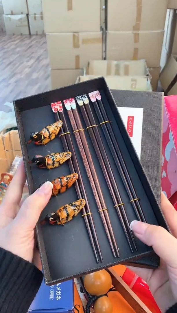 木拖****活如图所示 米妮甄选