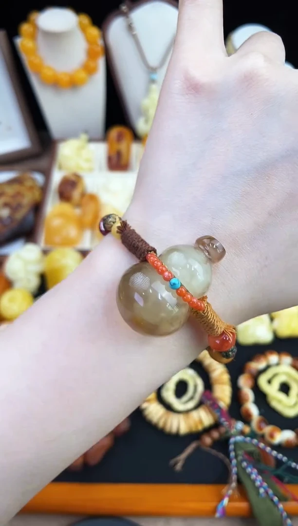 琥珀未镶嵌珠宝奇石柒月