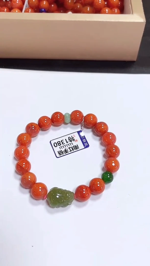 颈饰未镶嵌南红玛瑙手链10+