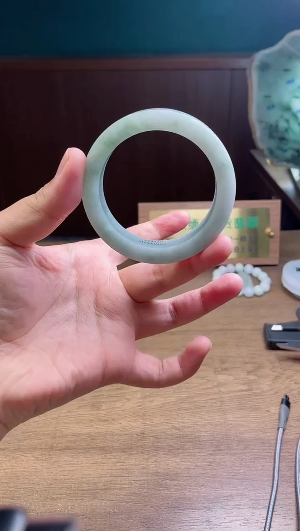 未镶嵌手镯定制翡翠定制