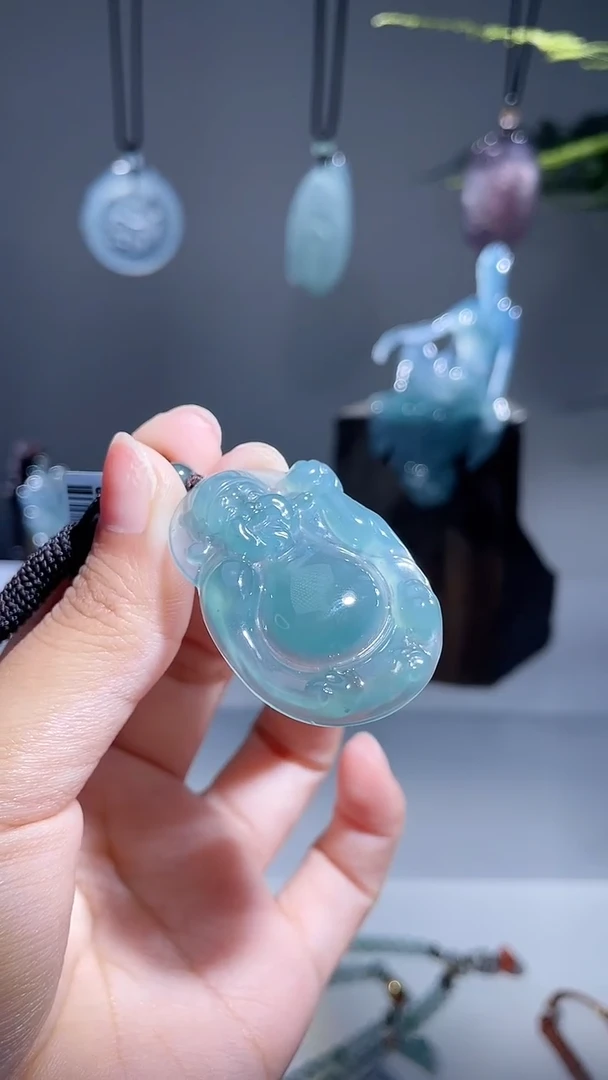 颈饰未镶嵌翡翠财神