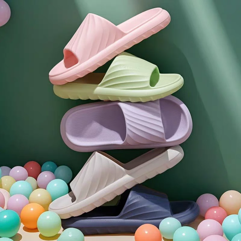 微瑕介意勿拍 ，拍一发二，EVA简约居家室内防滑软底防滑拖鞋 8562