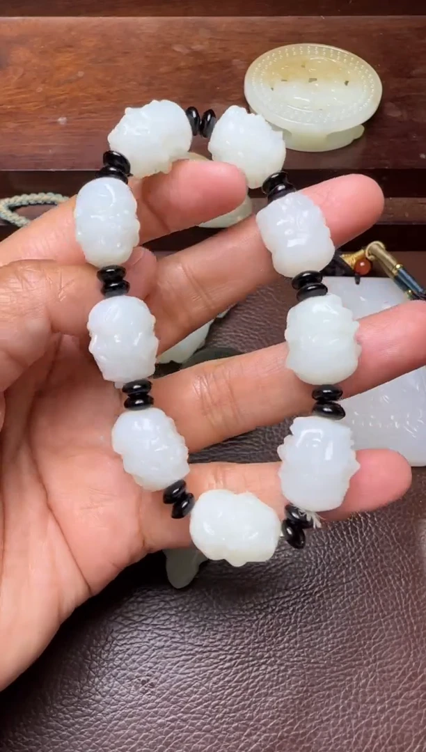 未镶嵌和田玉挂件和田玉俄料手串