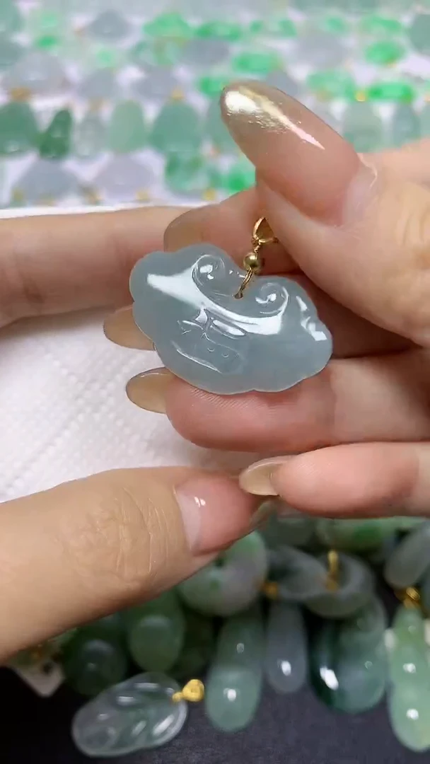 颈饰未镶嵌翡翠A货