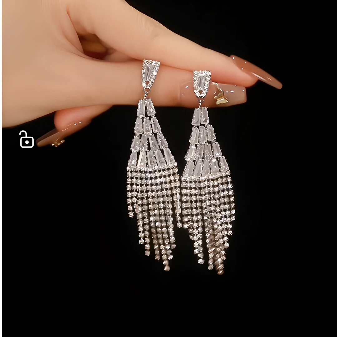 铜合金合成锆石耳饰 一帘幽梦华丽璀璨耳环 精致百搭大气流苏耳饰