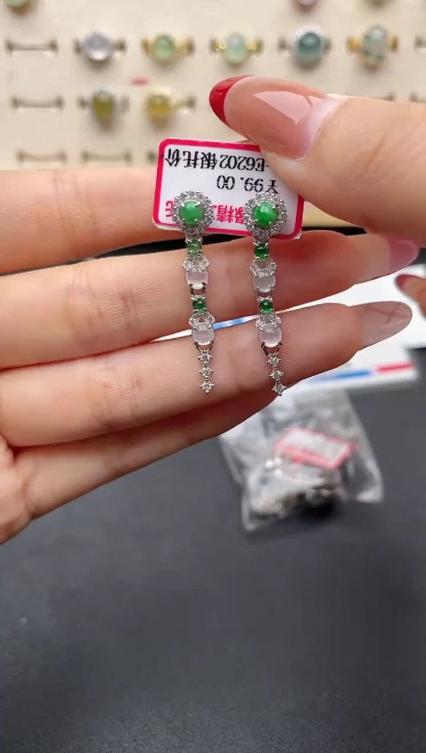 【闪购商品】翡翠戒指银S925镶嵌一物一证一礼盒