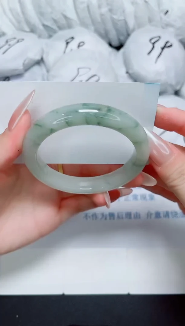 石英质玉手镯未镶嵌367/56.3