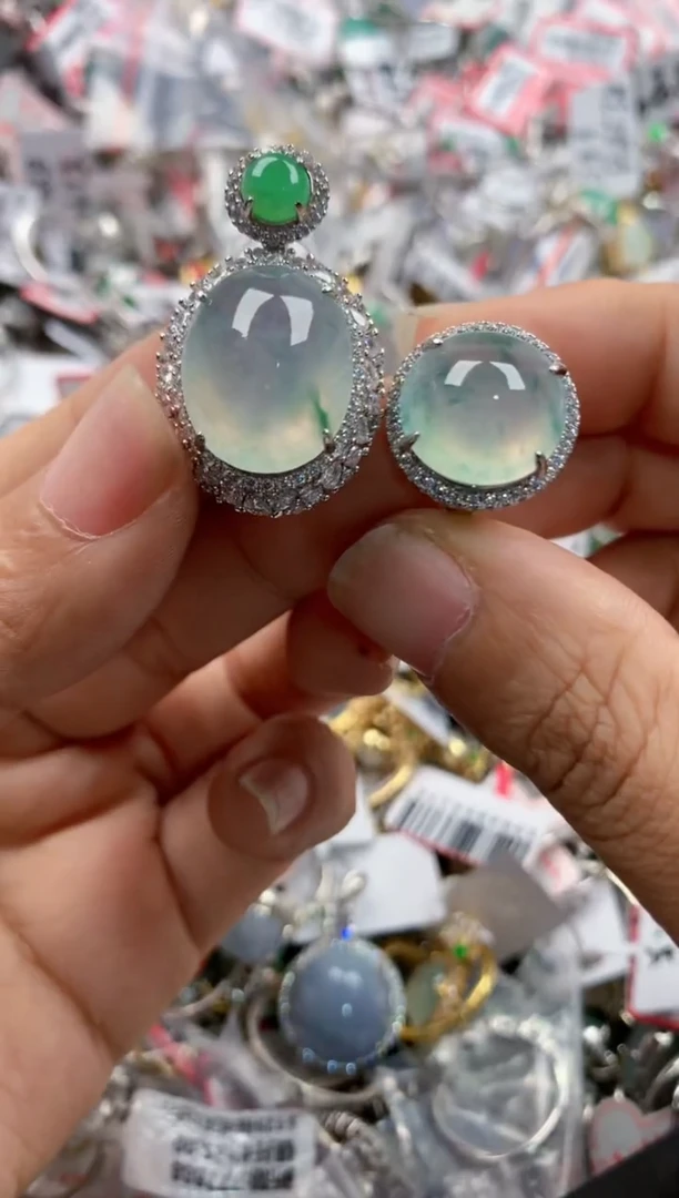 银S925镶嵌戒指翡翠666               2