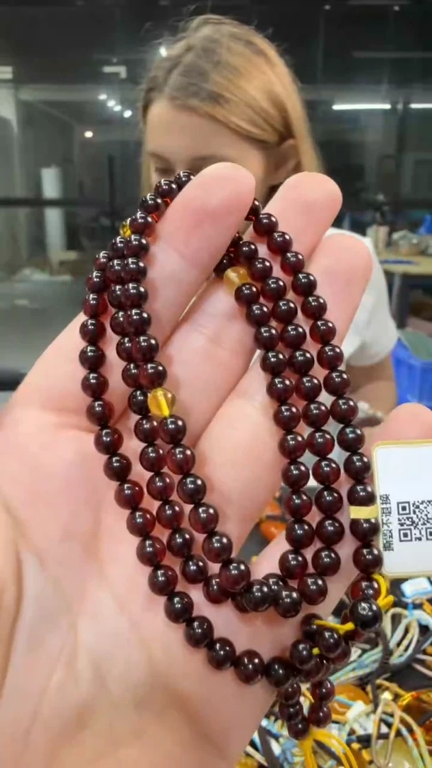 琥珀颈饰未镶嵌假一罚三