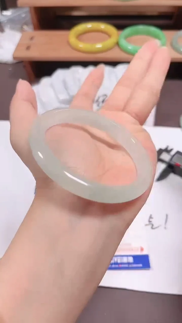 无非金属缅料手镯104