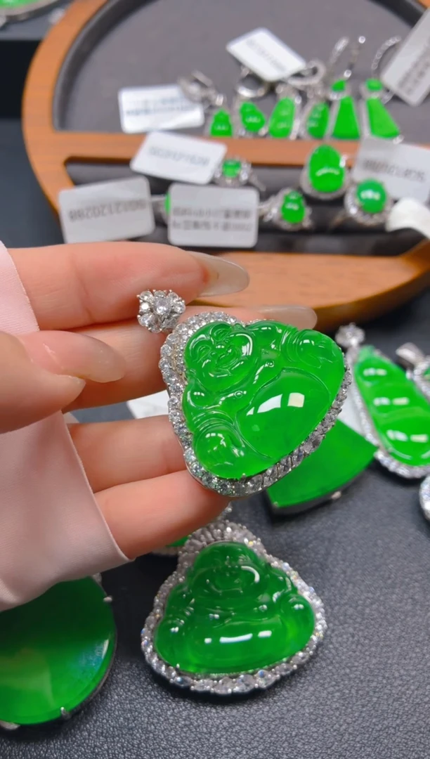 吊坠(不含链)银S925镶嵌翡翠佛****具1