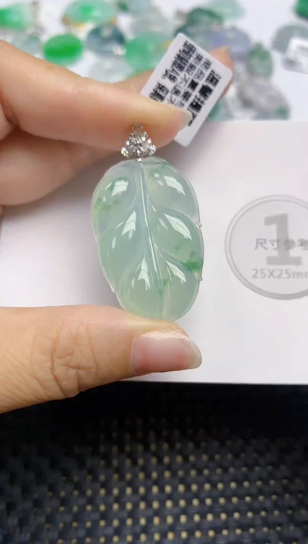 颈饰18K金镶嵌翡翠天然缅甸A货翡翠百元以上9元证书费自理