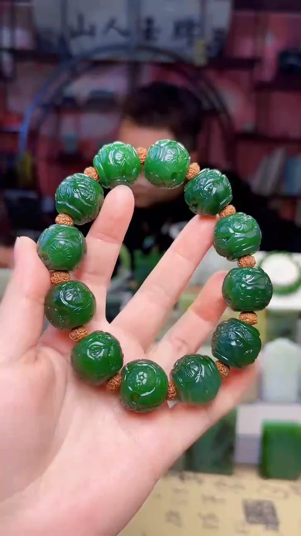 未镶嵌和田玉把件72