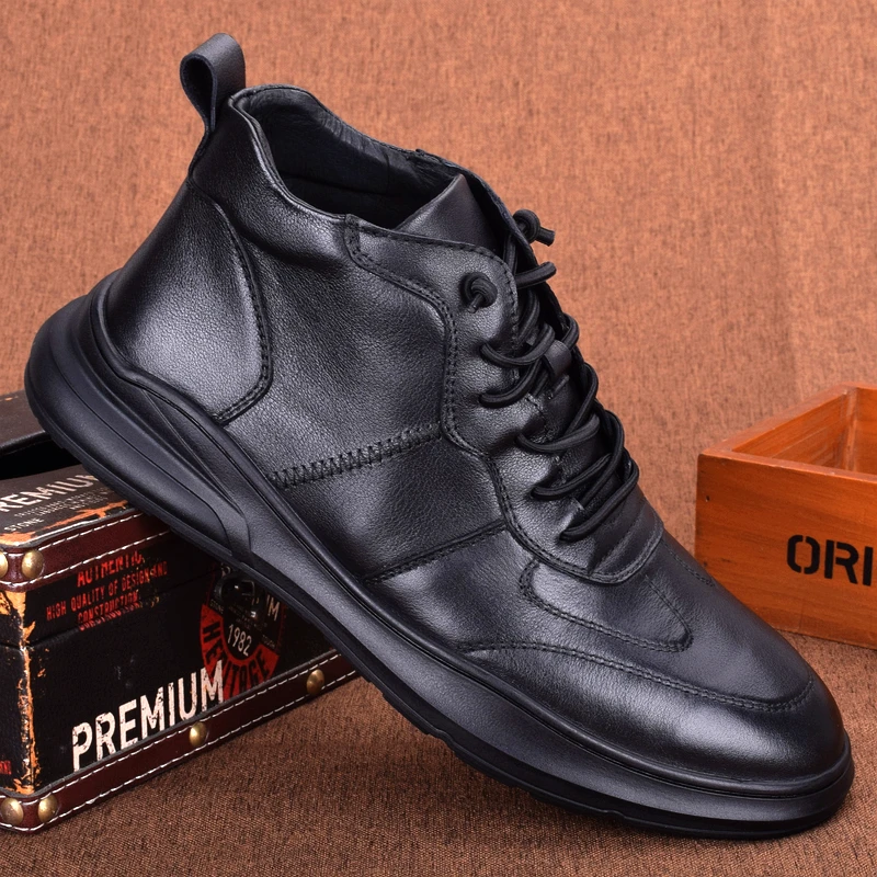 2025年时尚新款马丁靴男士高帮潮流英伦风秋冬季男鞋百搭中帮男靴