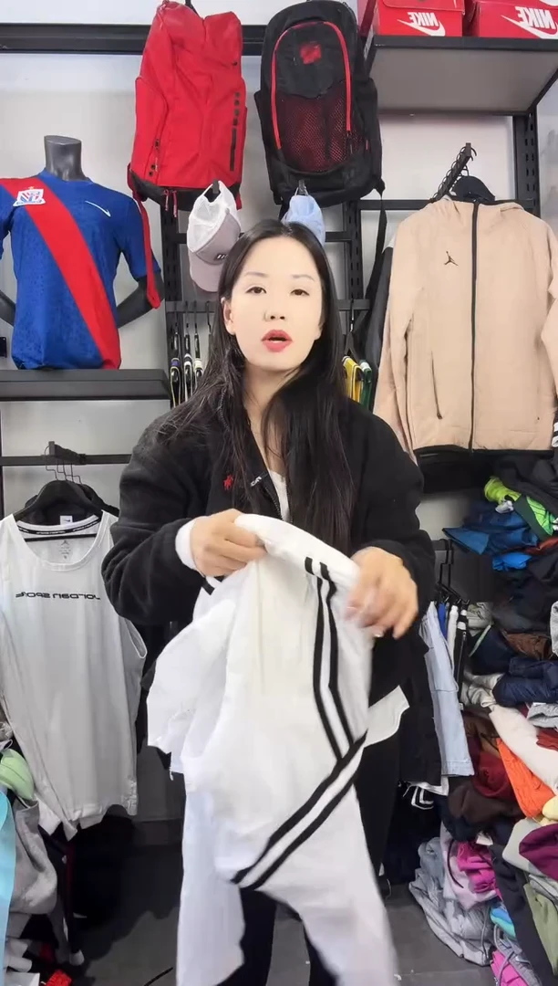 188·编码 瑕疵款直播间过款为准 尺码·S  160