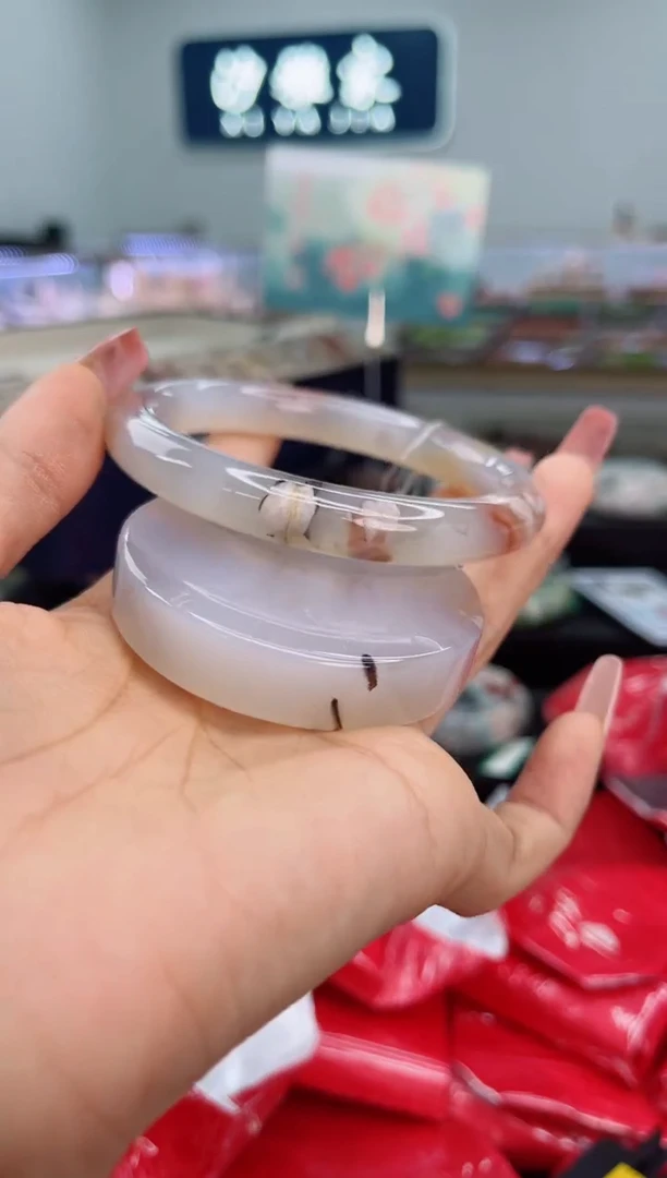 石英质玉手镯未镶嵌60圈口（赠品镯心）3507962