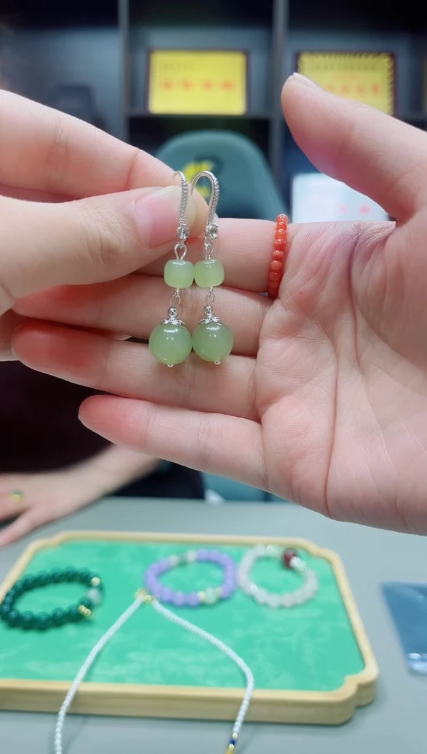 未镶嵌东陵石耳饰430