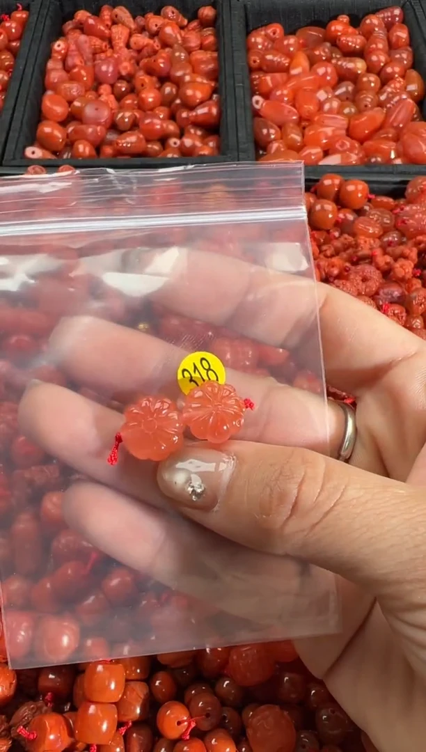 【闪购商品】南红玛瑙颈饰未镶嵌1