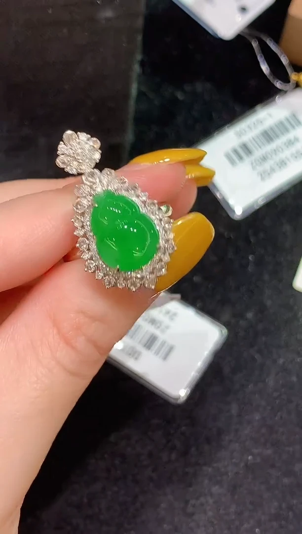 18K金镶嵌戒指翡翠L多样性发其一