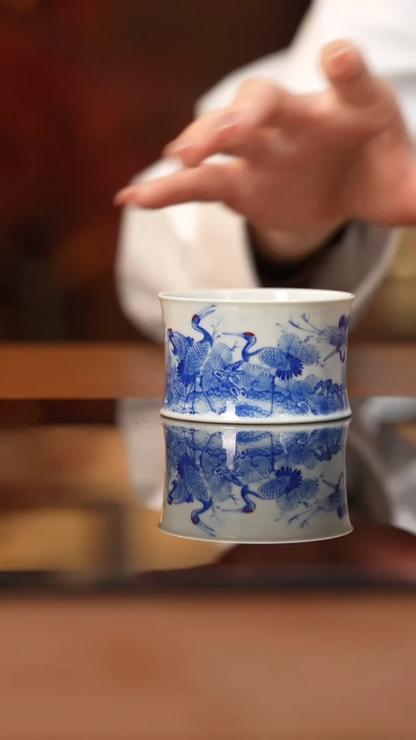 杯看山柴窑青花仙鹤