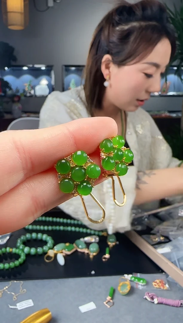 【闪购商品】和田玉耳钉银S925镶嵌1