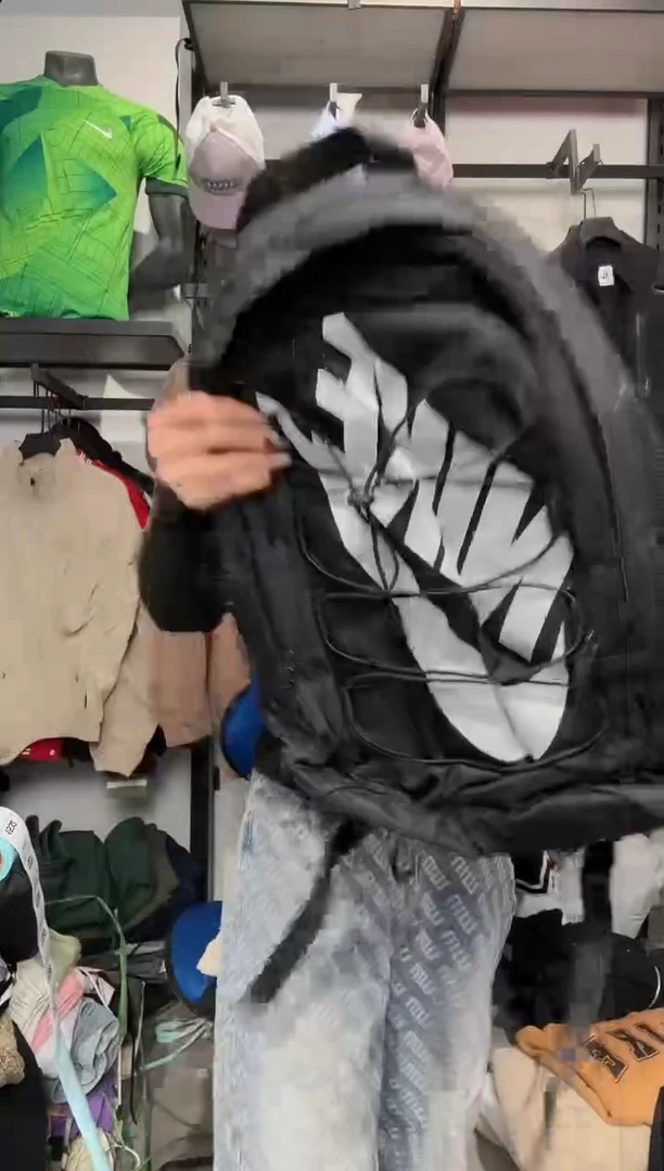 1527 编码 瑕疵款直播间过款为准 尺码   身高  BAO