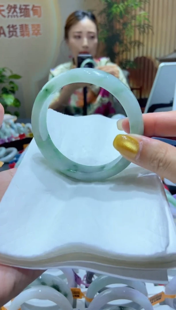 翡翠手镯未镶嵌000026311